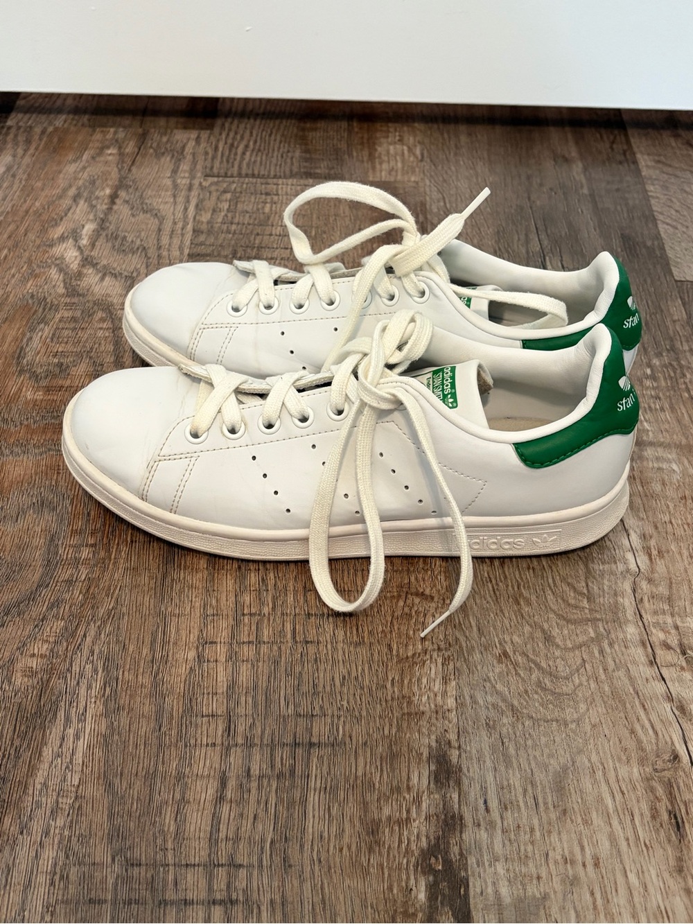adidas Stan Smith White Leather Low-Top Sneakers with Green Heel Tab